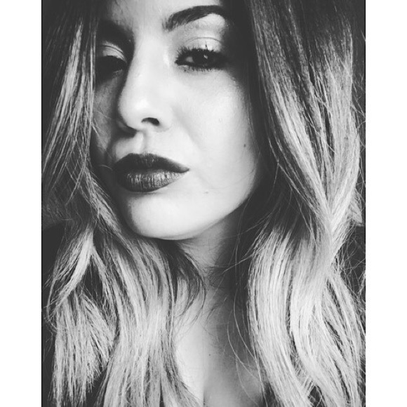 Meet your Posher, Daniella - Picture 1 of 1